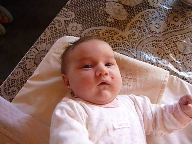 fotos/2010-09-23 - Iara y abuela rosa/P1010324.JPG